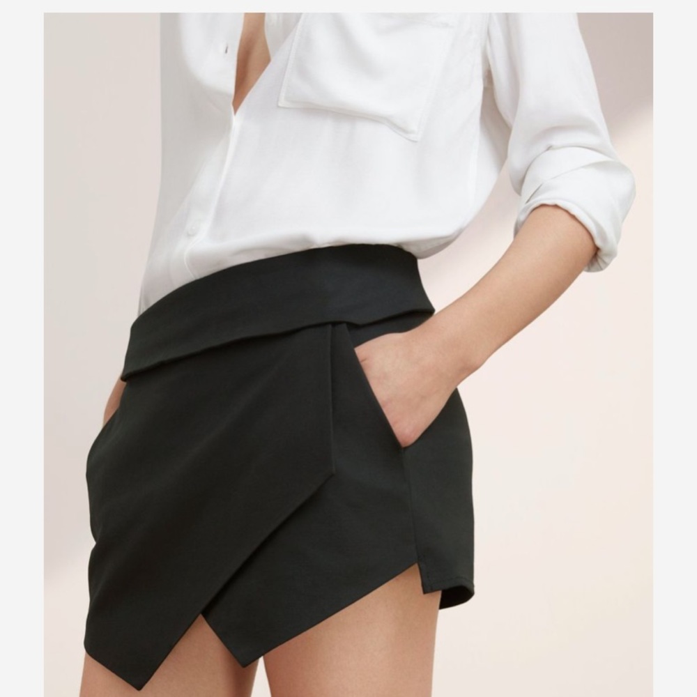 ❗️SOLD❗️Talula Berkelee Skort - Picture 2 of 13